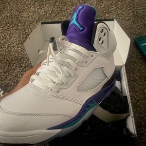 Jordan 5 grapes